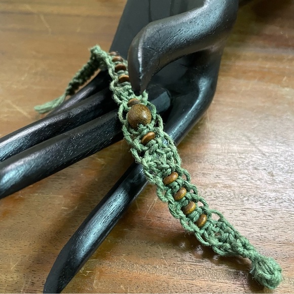 Handmade Jewelry - NWT Handmade Macraméd Green Hemp Bracelet w/Wood Beads